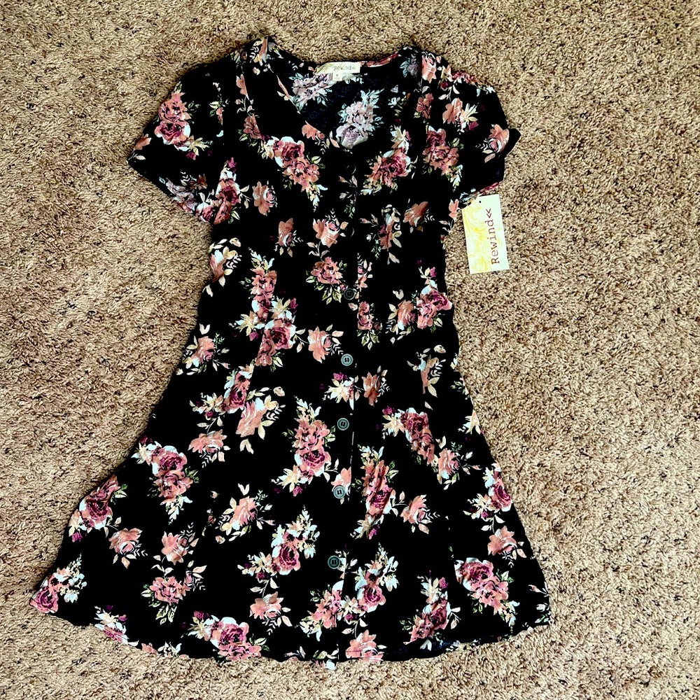 Rewind Medium floral dress with corset-like ties in the back TAG STILL ON